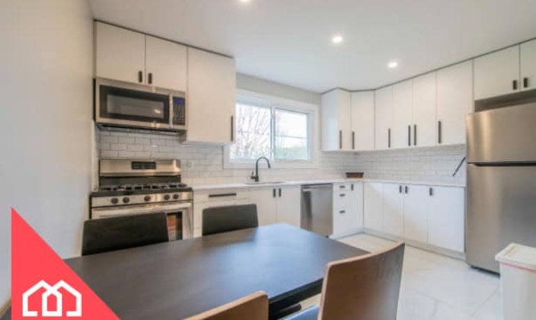 1264 Sherman Dr. Unit A, Ottawa ON K2C 2M8