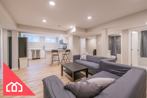 1264 Sherman Dr. Unit B, Ottawa ON K2C 2M8