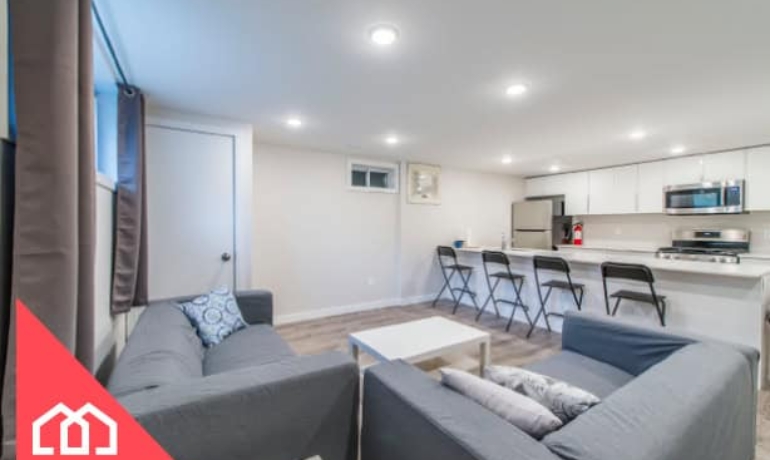 96 Lotta Ave., Unit B, Ottawa ON K2G 2B9